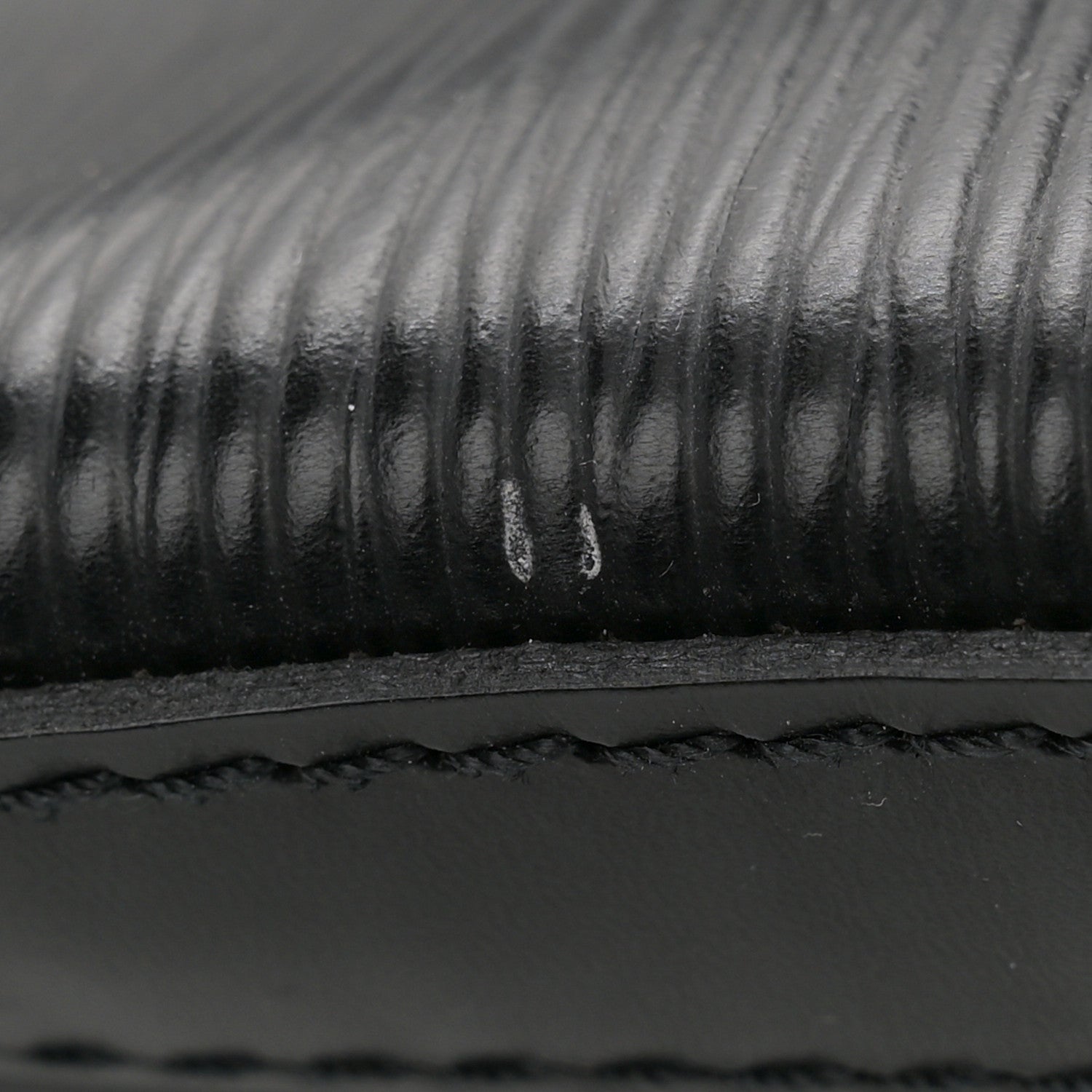 Louis Vuitton Epi Noe Black 11 of 13