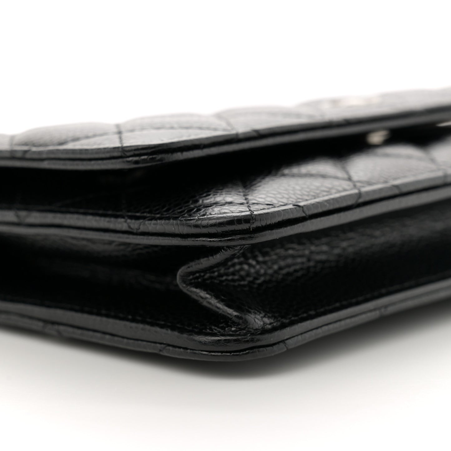 Caviar Quilted Wallet on Chain WOC Black