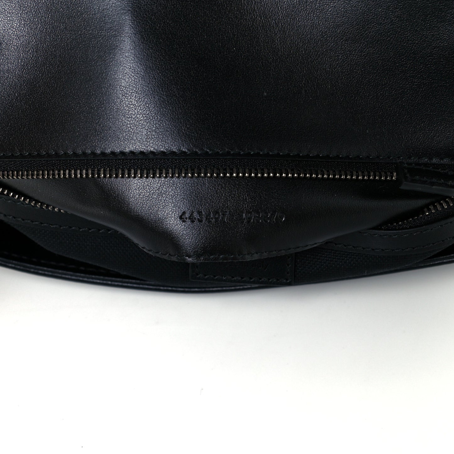 Calfskin Matelasse Monochrome Small GG Marmont Shoulder Bag Black