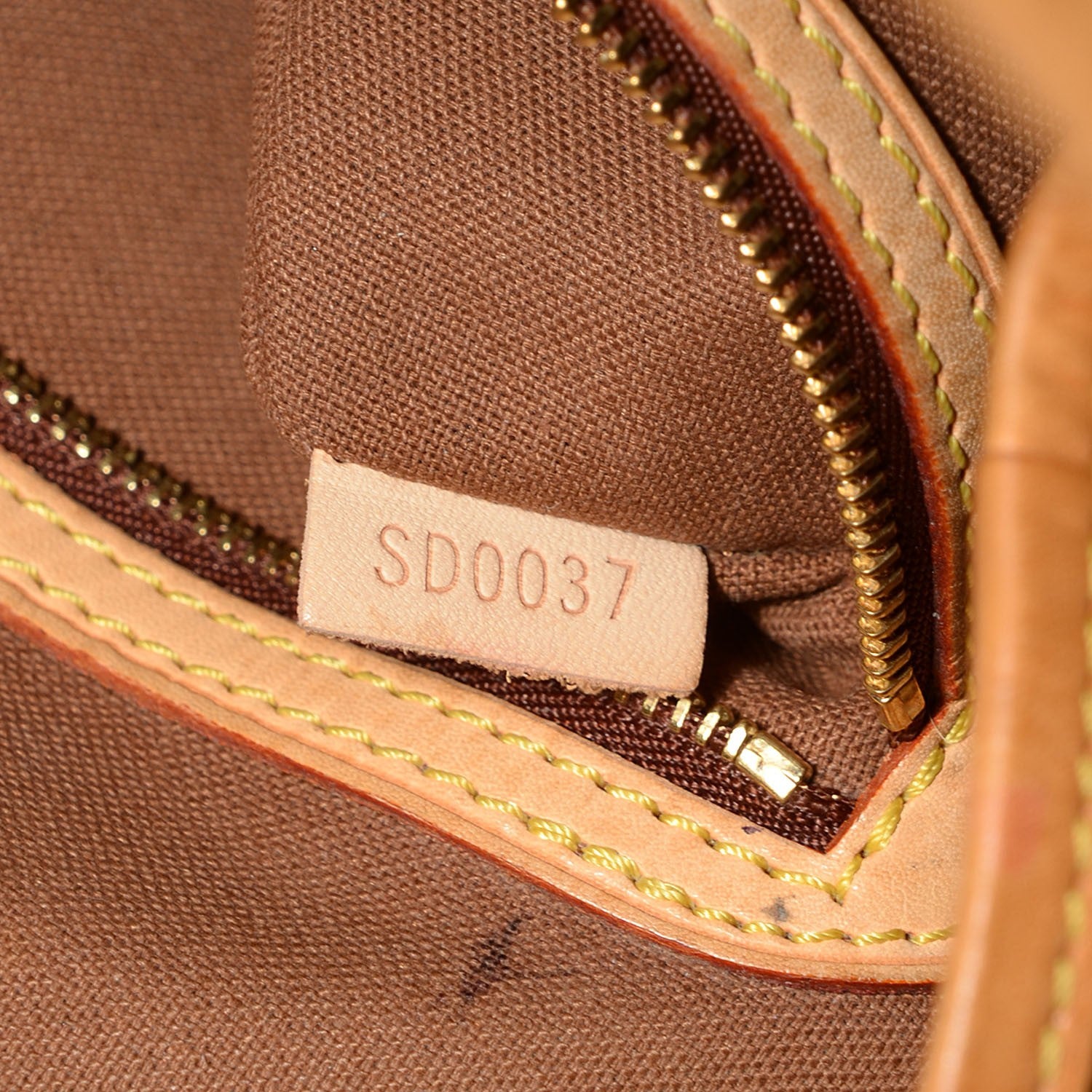 Louis Vuitton Monogram Batignolles Horizontal 7 of 7