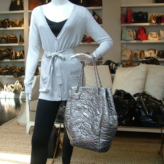 Chanel Vinyl Graphic Edge N/S Silver 2 of 11