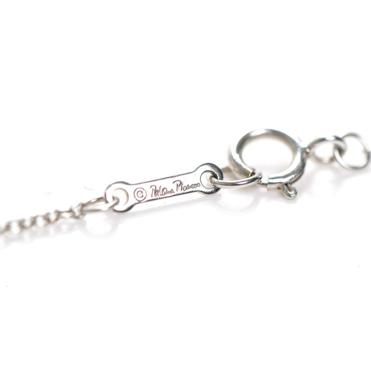 18K White Gold Diamond Kiss Pendant Necklace