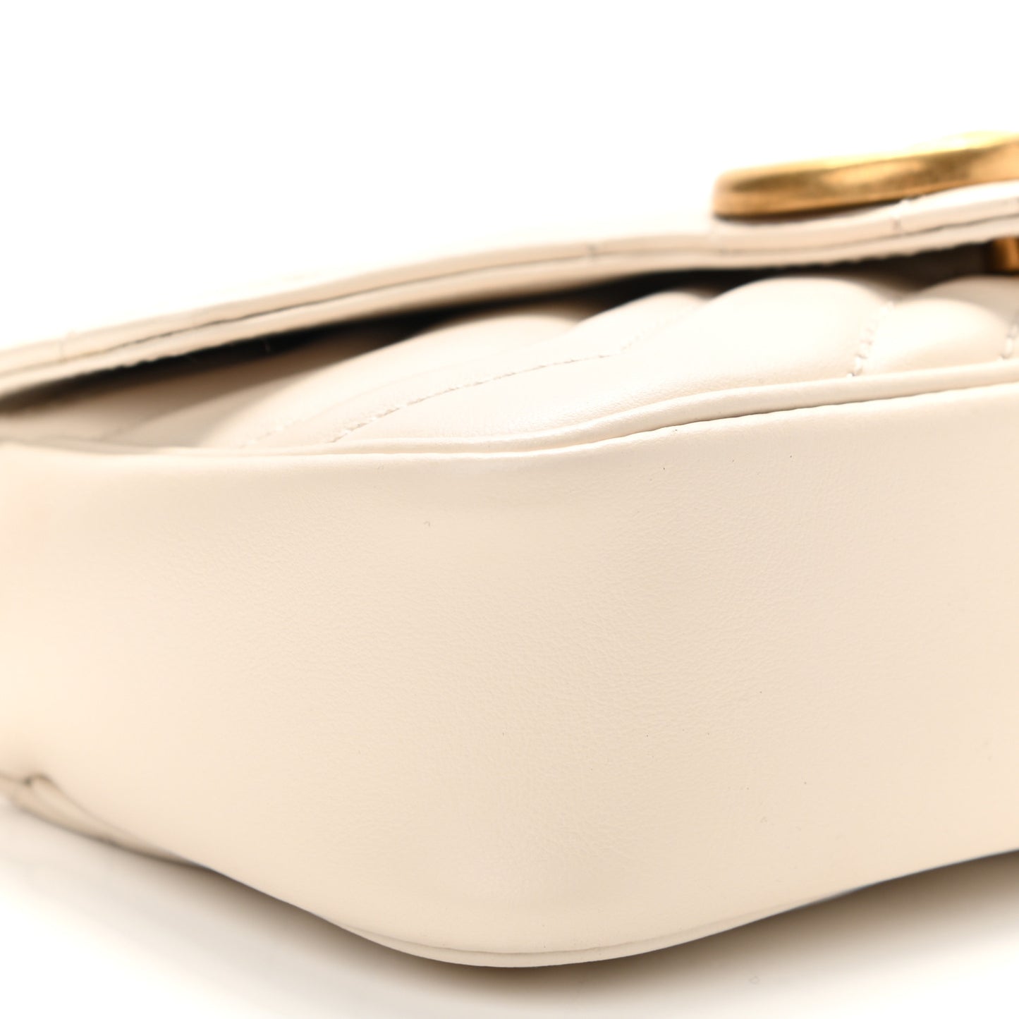 Calfskin Matelasse Super Mini GG Marmont Shoulder Bag White