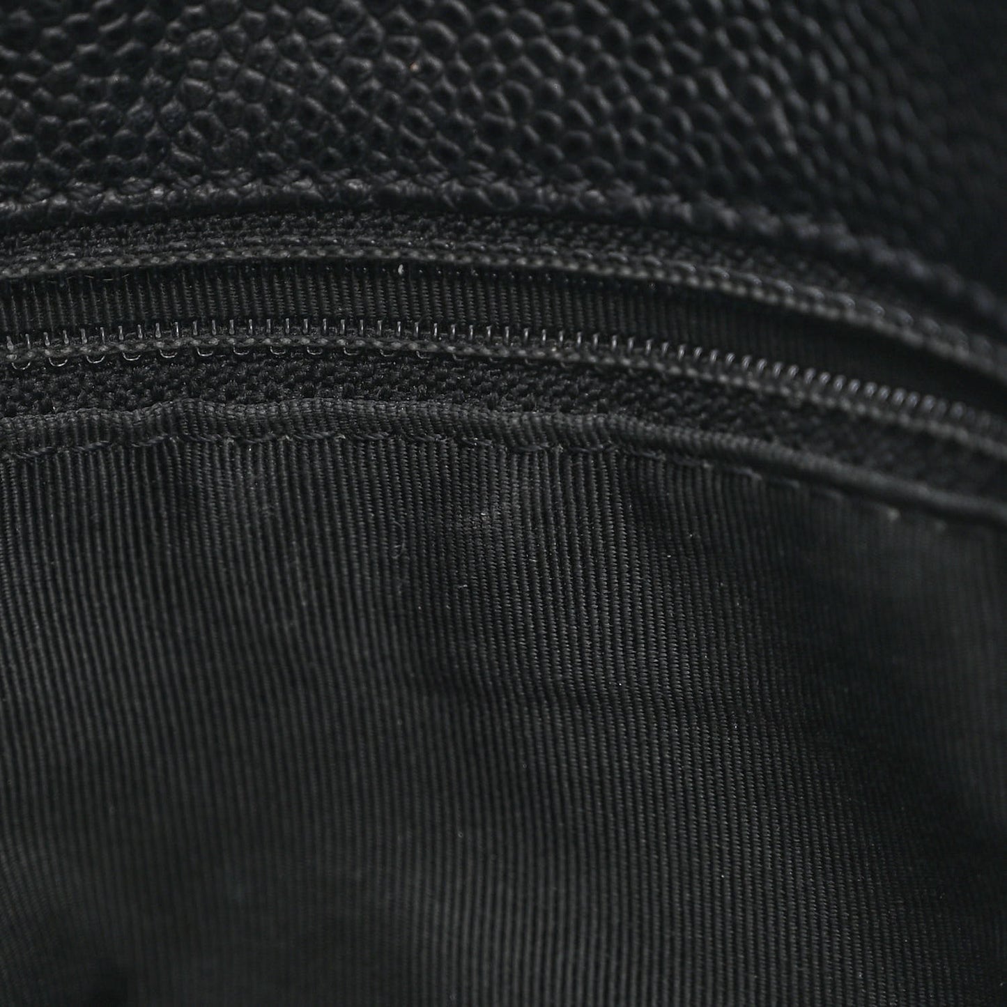Caviar CC Shoulder Bag Black