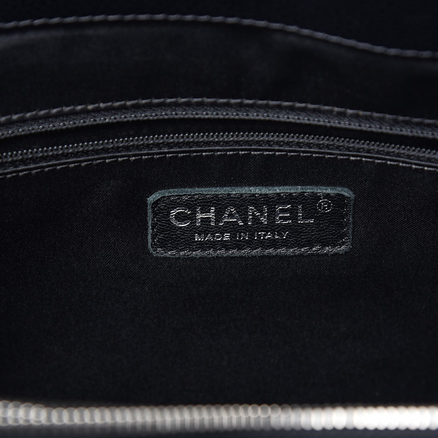 Caviar Quilted XL Grand Shopping Tote GST Black
