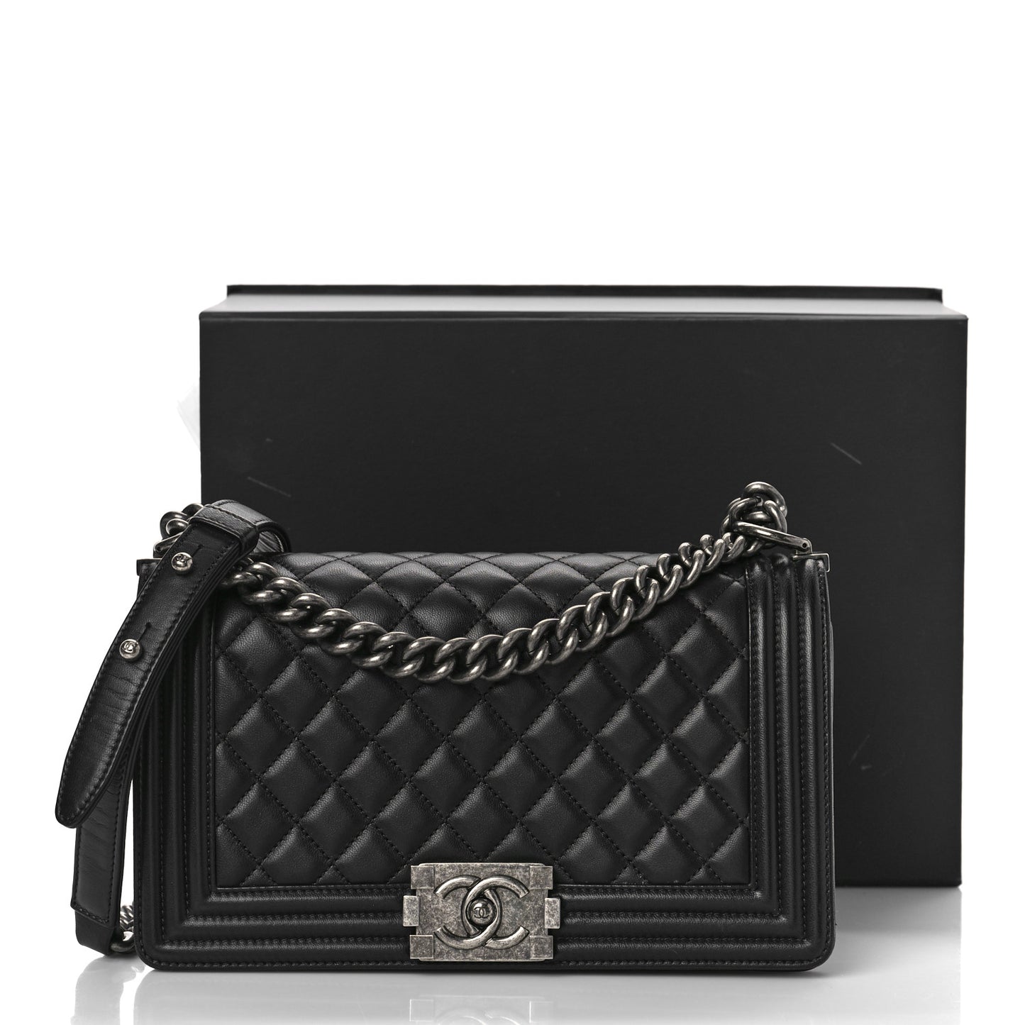 Lambskin Quilted Medium Boy Flap Black