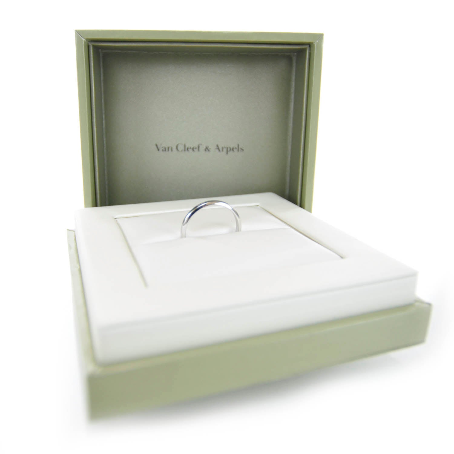 Van Cleef & Arpels 18k White Gold Ring 9.25 60 9 2 of 7