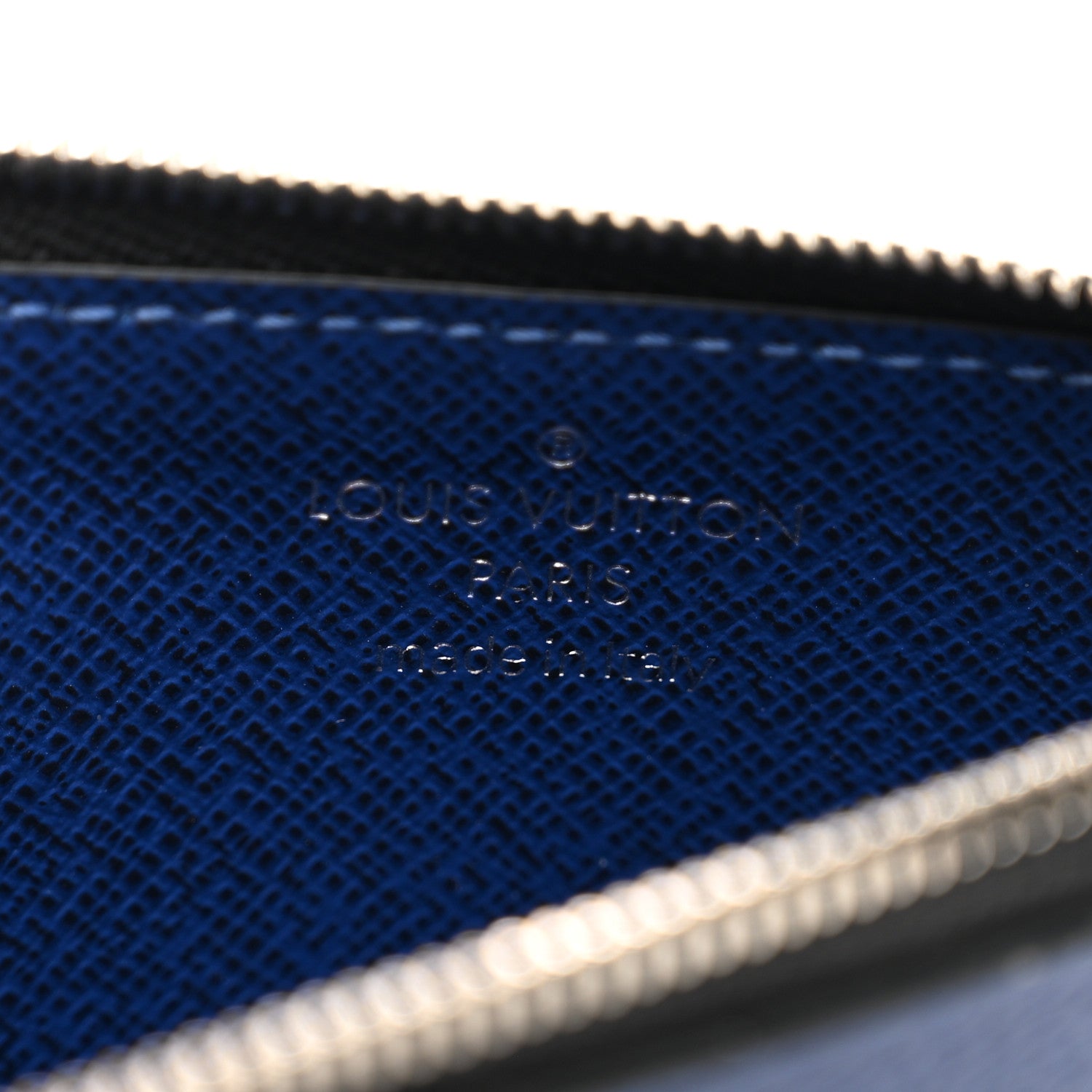 Louis Vuitton Monogram Taiga Coin Card Holder Cobalt 6 of 8