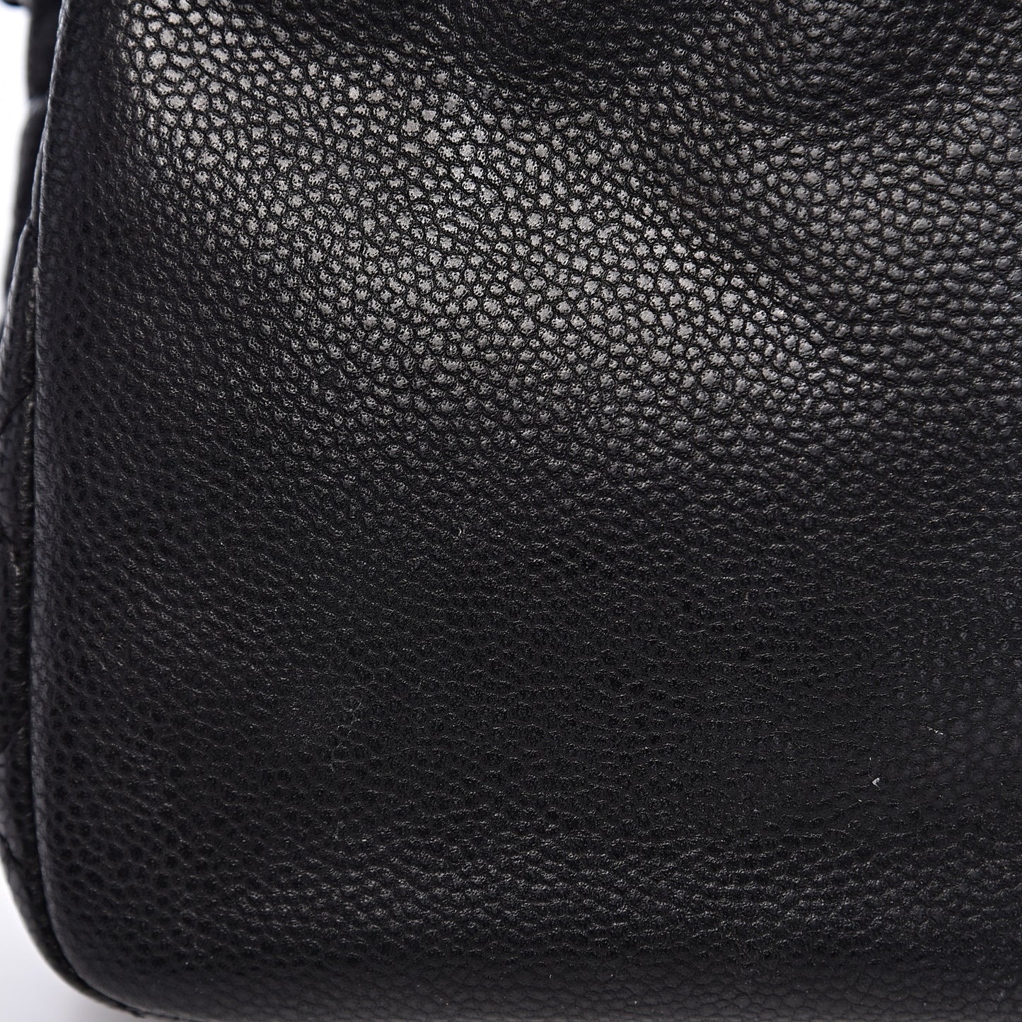 Caviar Medium Timeless CC Flap Black