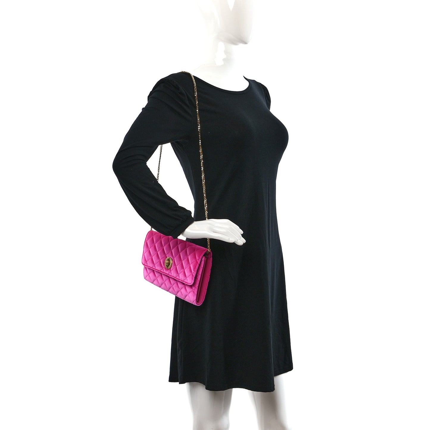 Velvet Quilted Medusa Wallet On Chain Pink