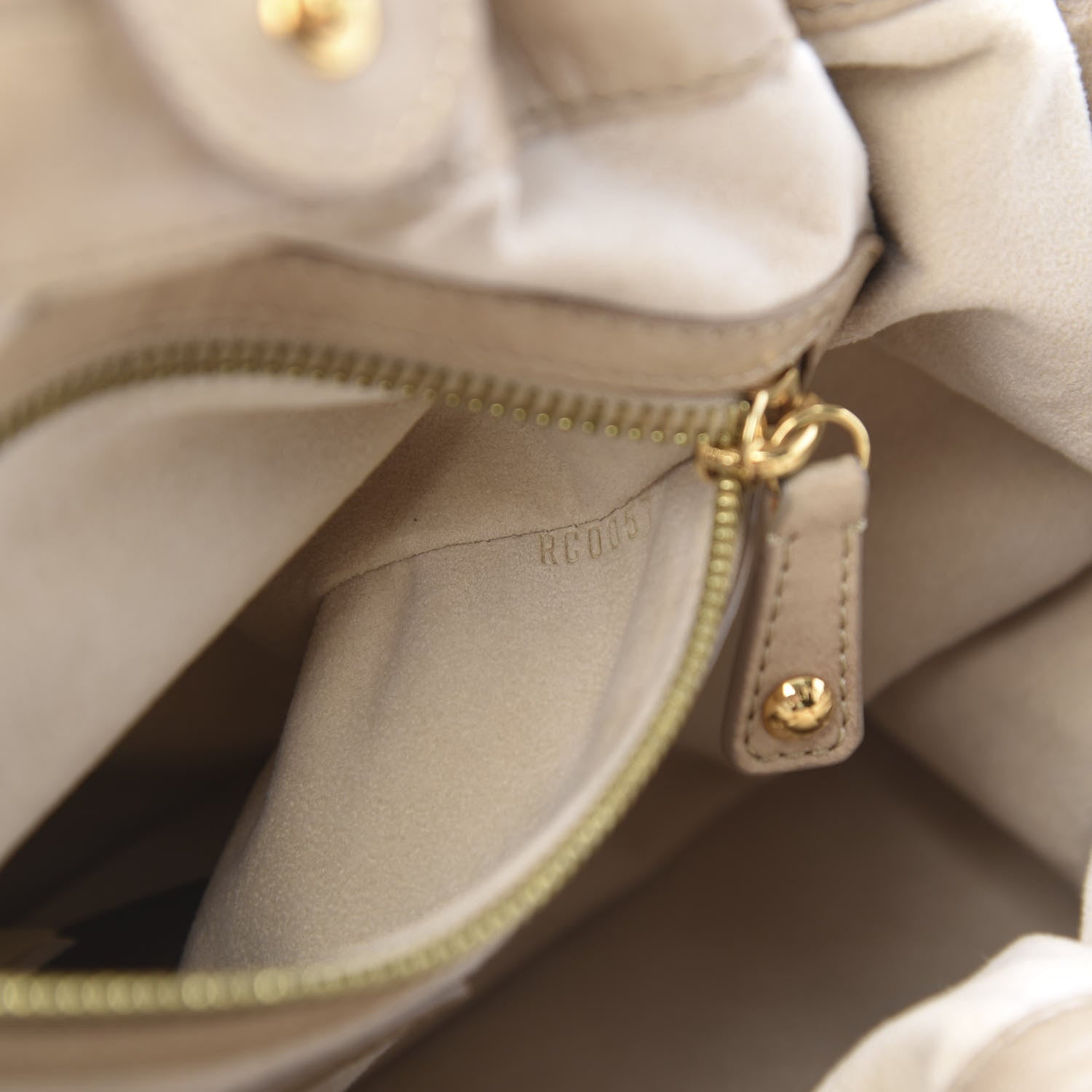 Louis Vuitton Lambskin Olympe Stratus PM Ecru 7 of 12