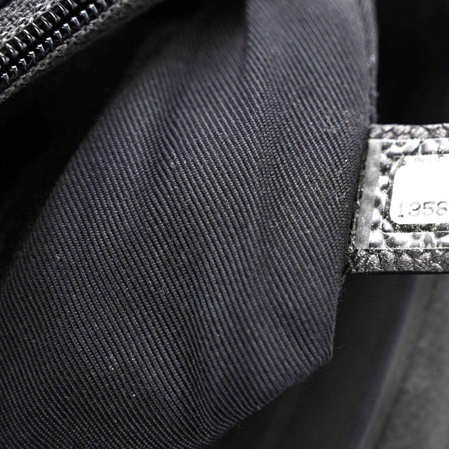 Caviar Half Moon Wallet On Chain WOC Black