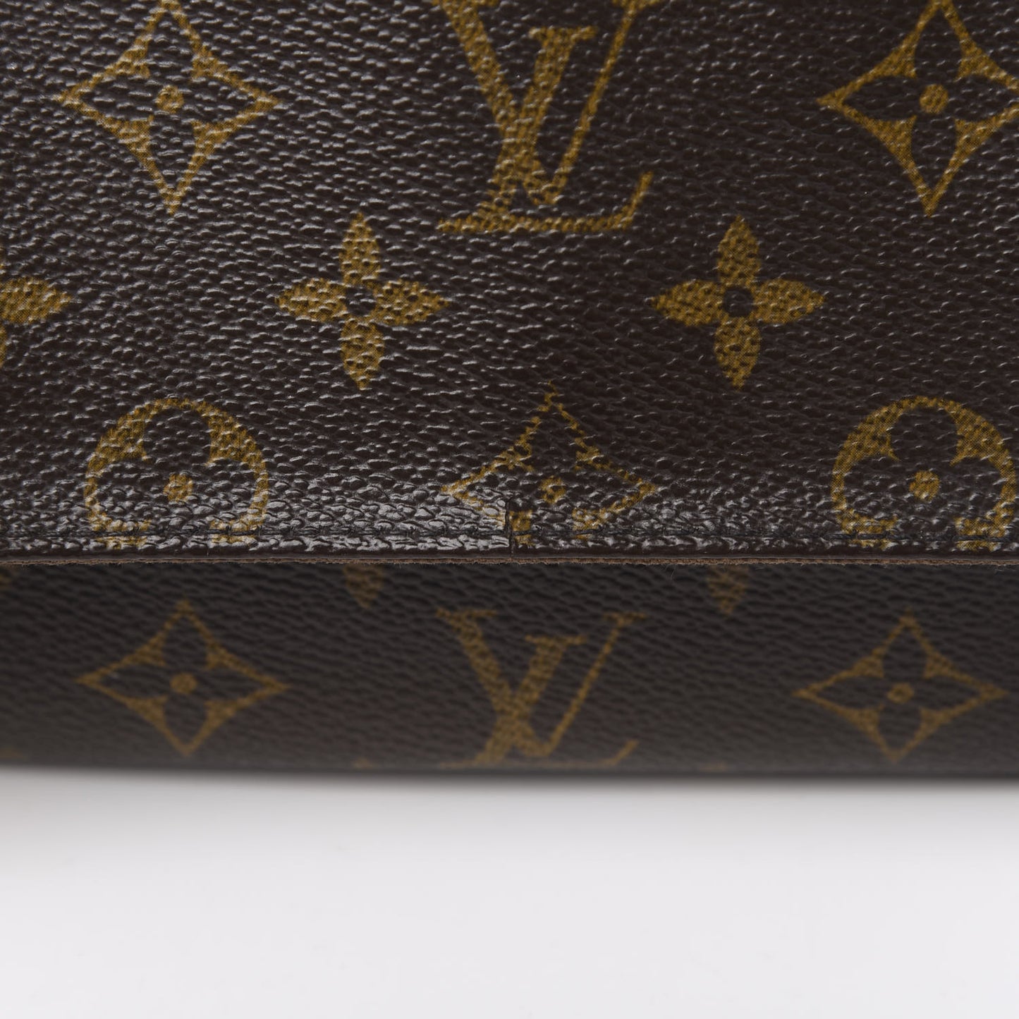 Monogram Mini Looping
