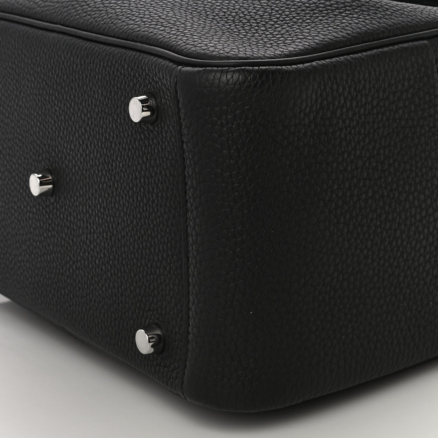 Hermes Taurillon Clemence Lindy 26 Black 9 of 10