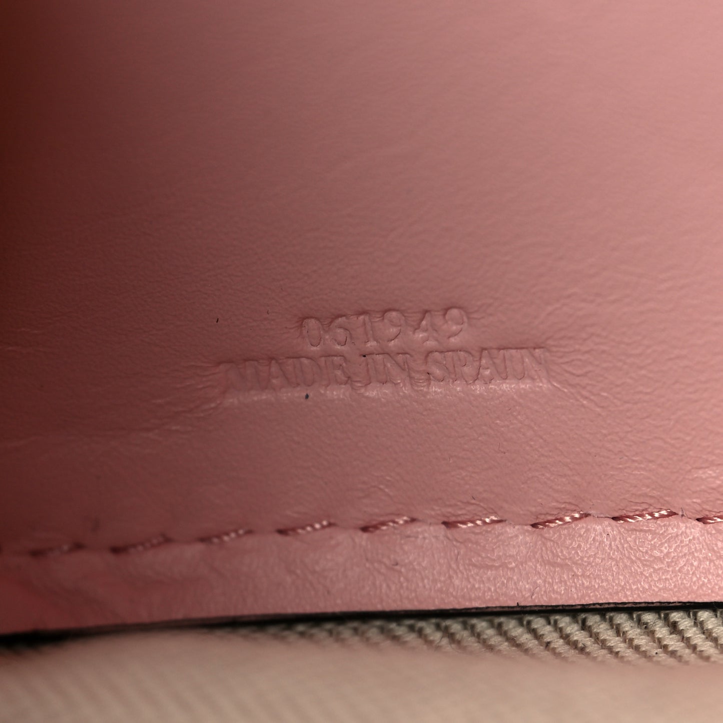 Nubuck Calfskin Berlingo Shoulder Bag Pink
