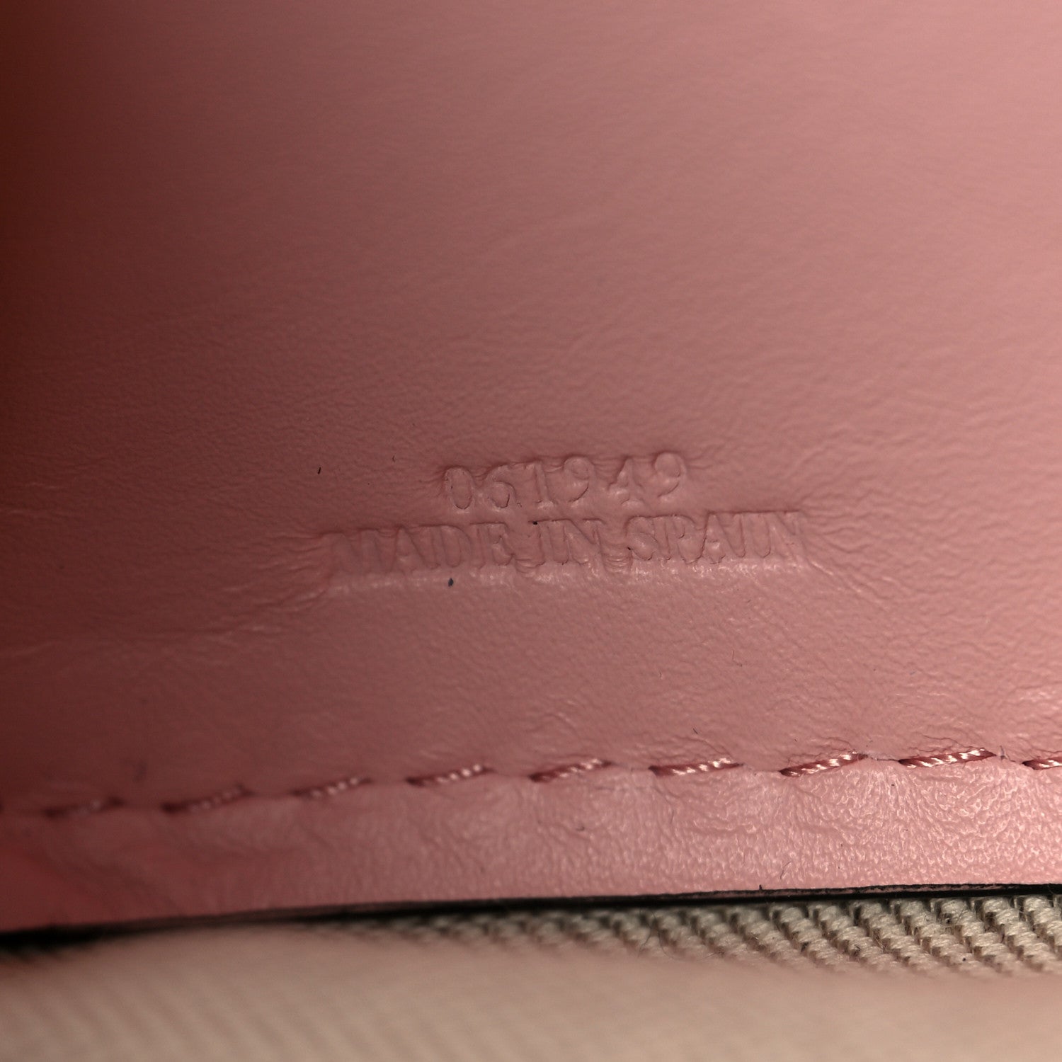 Loewe Nubuck Calfskin Berlingo Shoulder Bag Pink 7 of 16