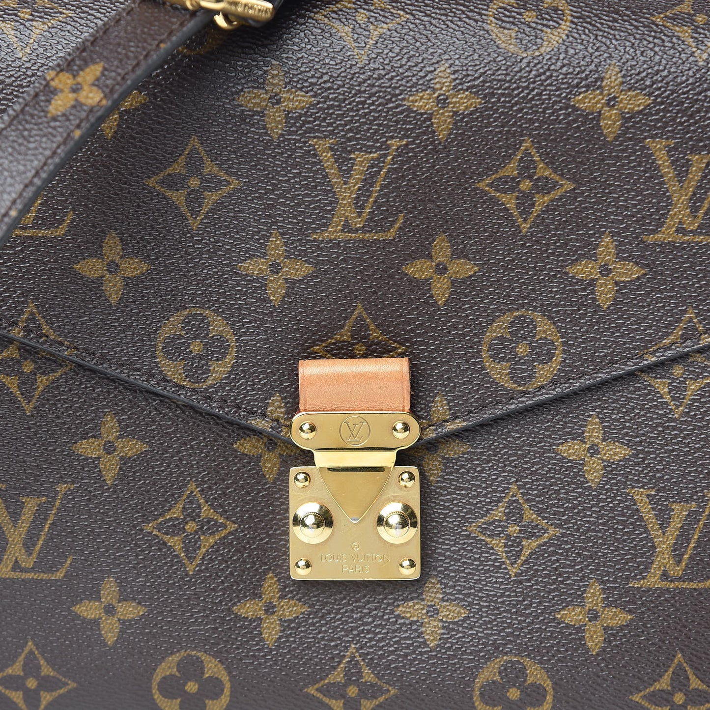 Monogram Pochette Metis