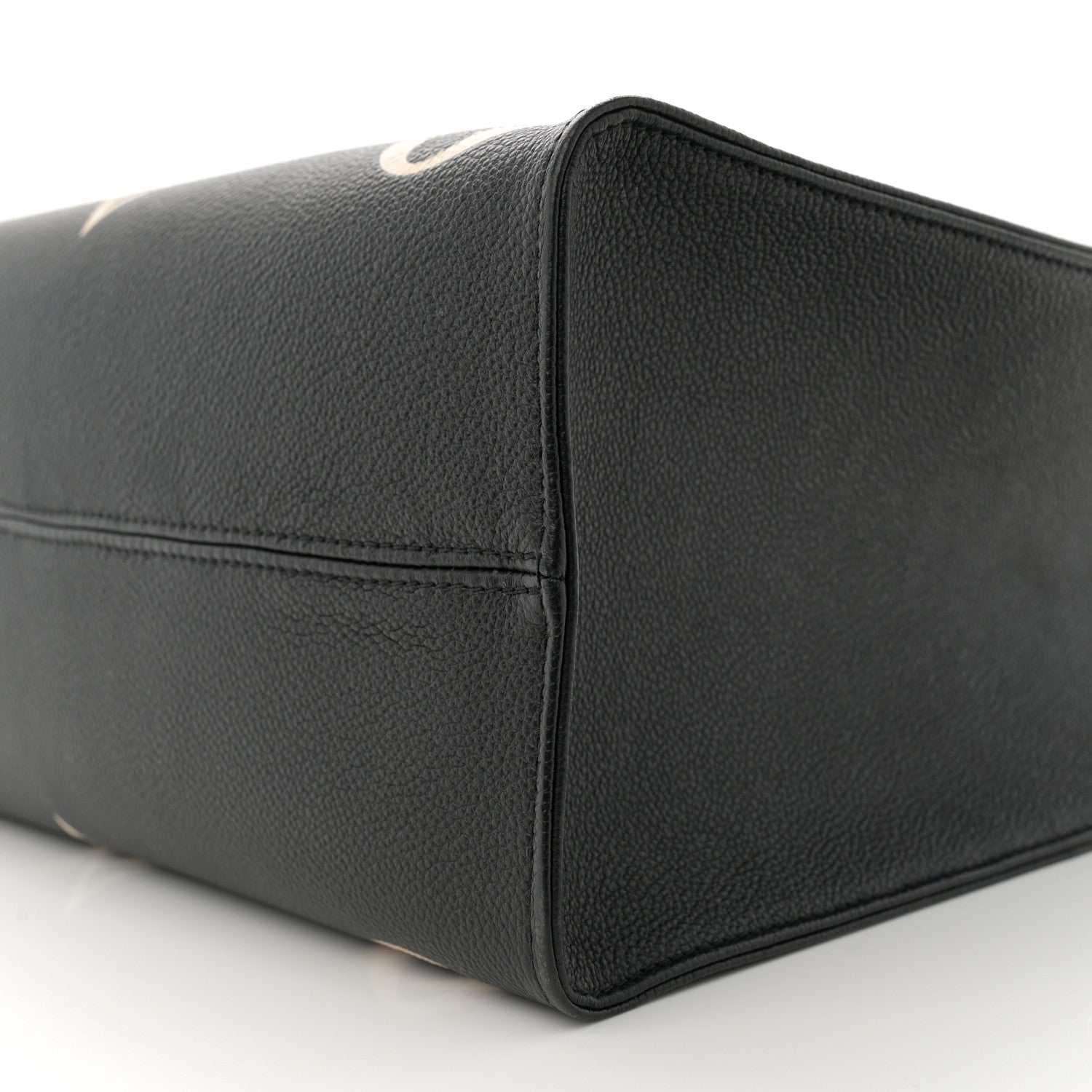Louis Vuitton Empreinte Monogram Giant Onthego MM Black Beige 9 of 10