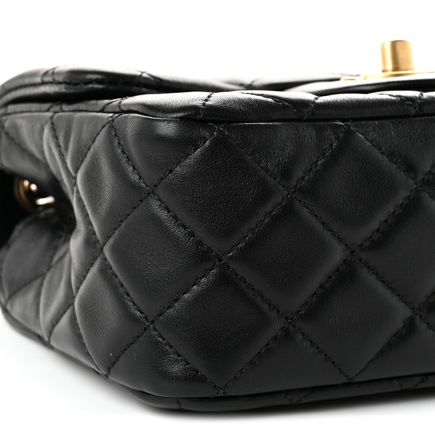Lambskin Quilted Mini Pearl Crush Flap Black