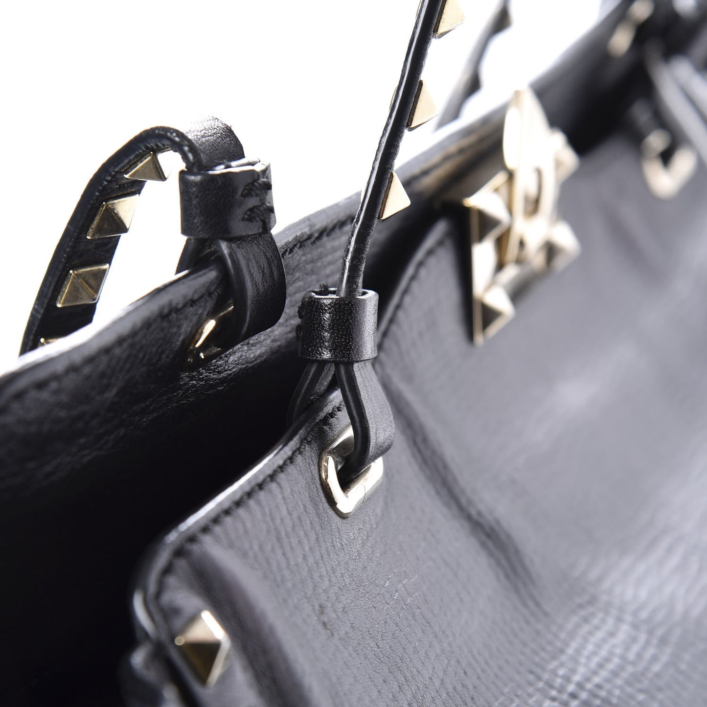 Textured Calfskin Medium Rockstud Tote Black
