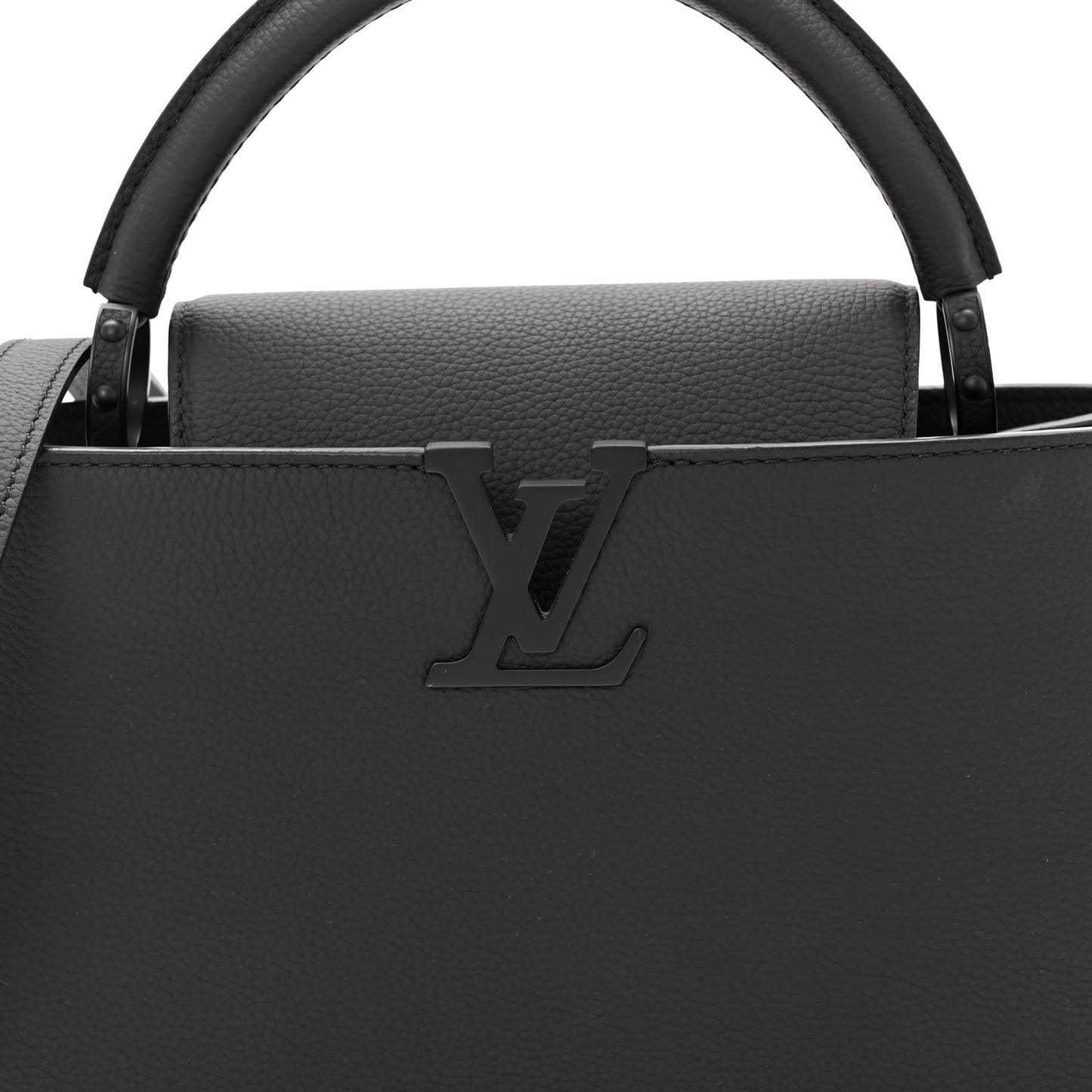 Taurillon Capucines East West MM Matte Black