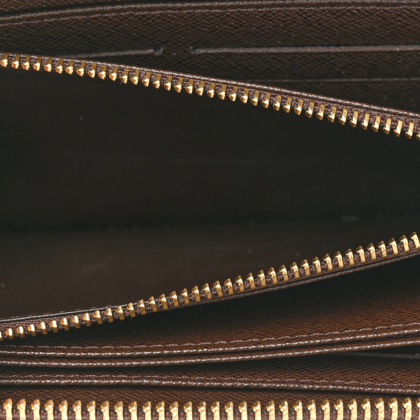 Damier Ebene Zippy Wallet