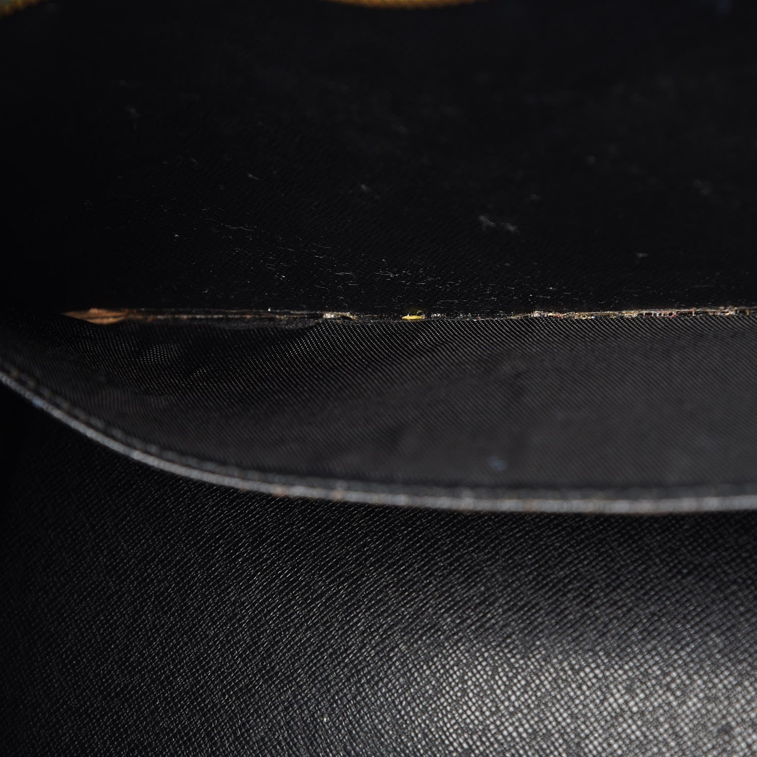 Louis Vuitton Epi Sac Triangle Green 20 of 21