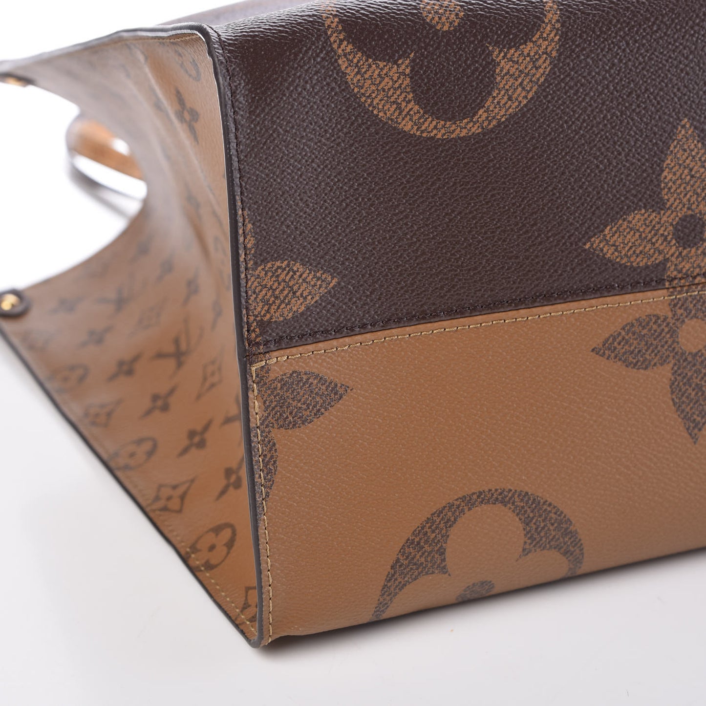 Reverse Monogram Giant Onthego GM