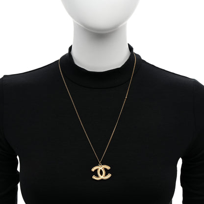 Chanel Metal CC Necklace Matte Gold 2 of 4