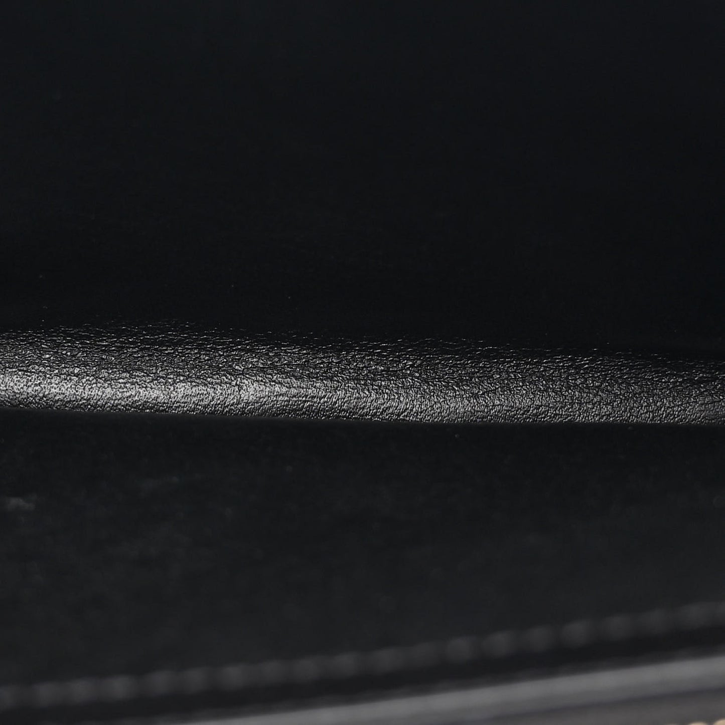 Grain De Poudre Matelasse Chevron Monogram Chain Wallet Black