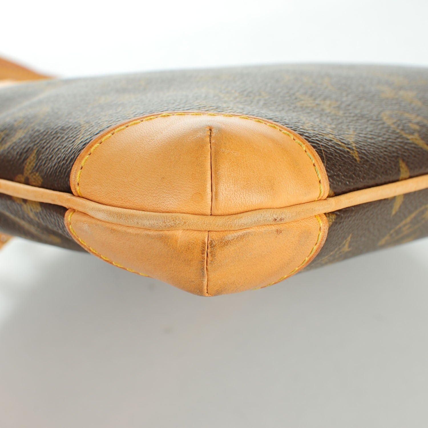 Louis Vuitton Monogram Sac Coussin GM 8 of 9