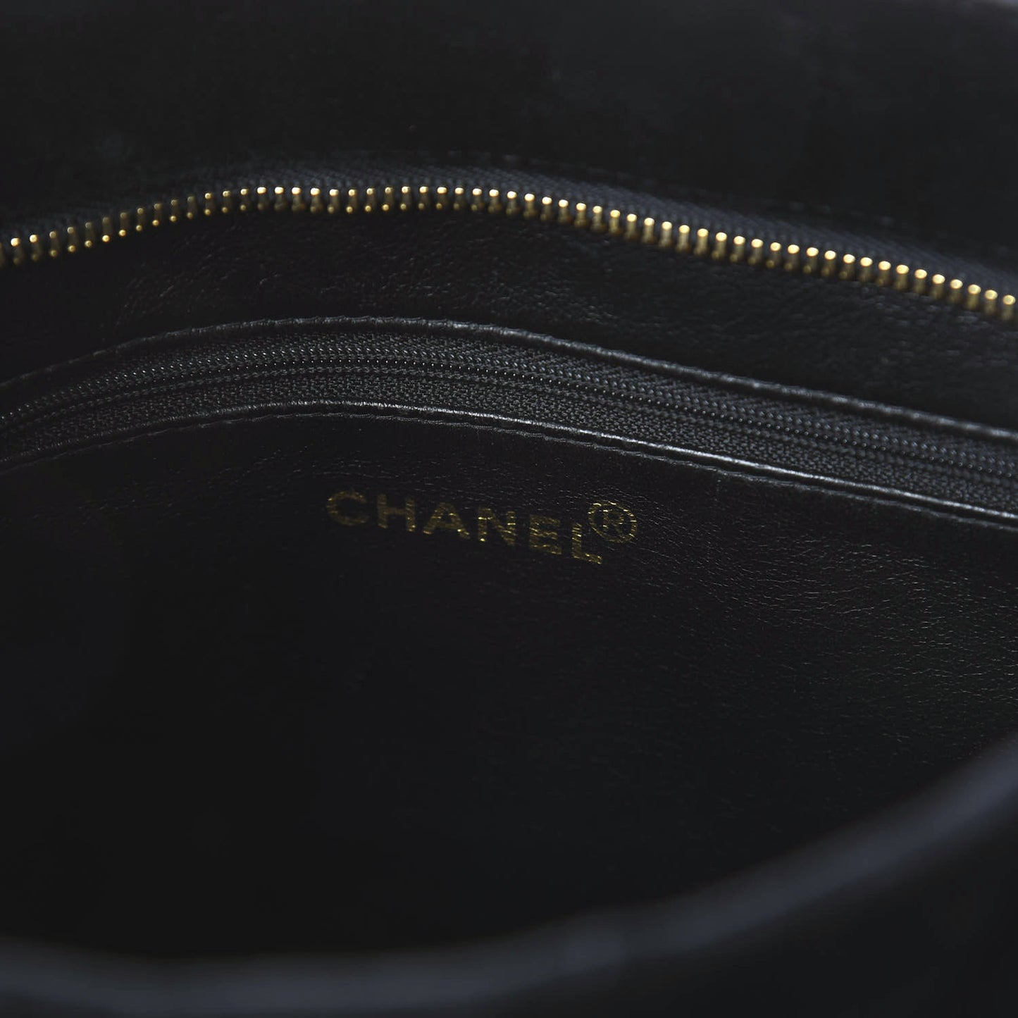 Velvet Medallion Tote Black