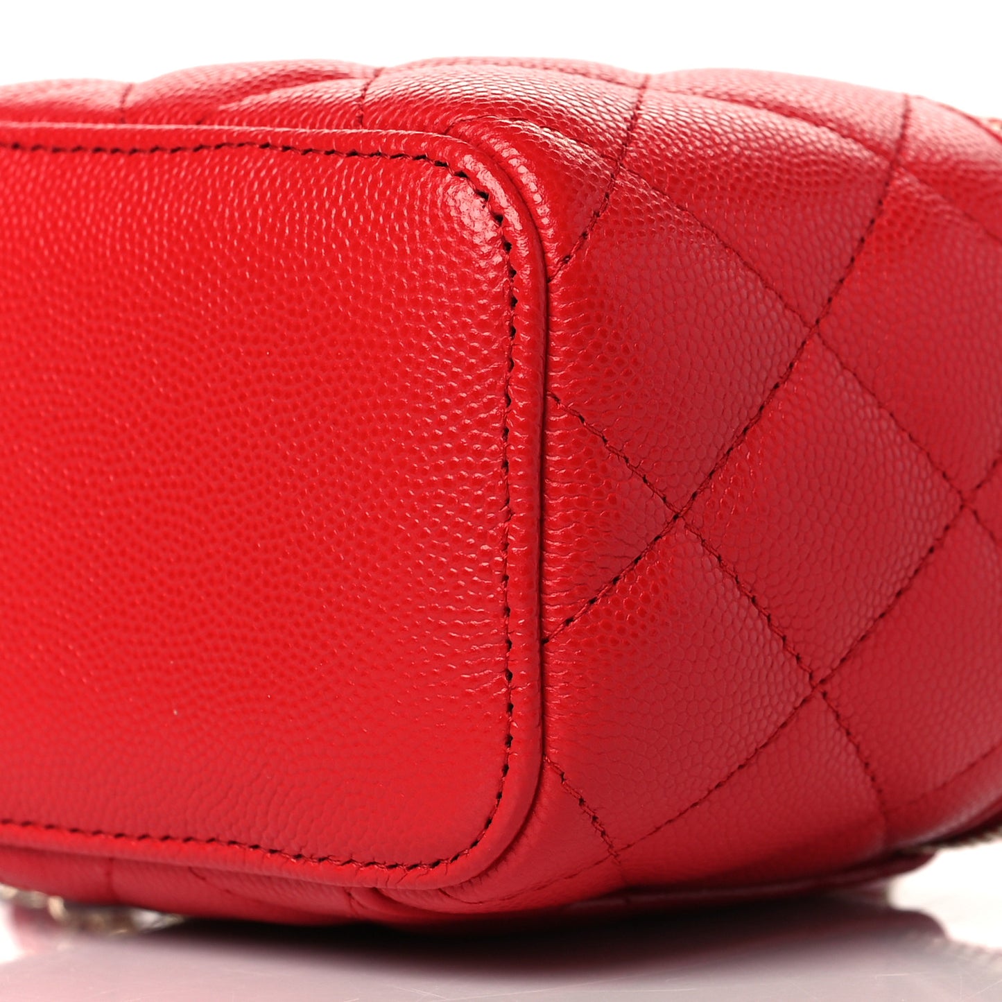 Caviar Quilted Mini Vanity Case With Chain Red