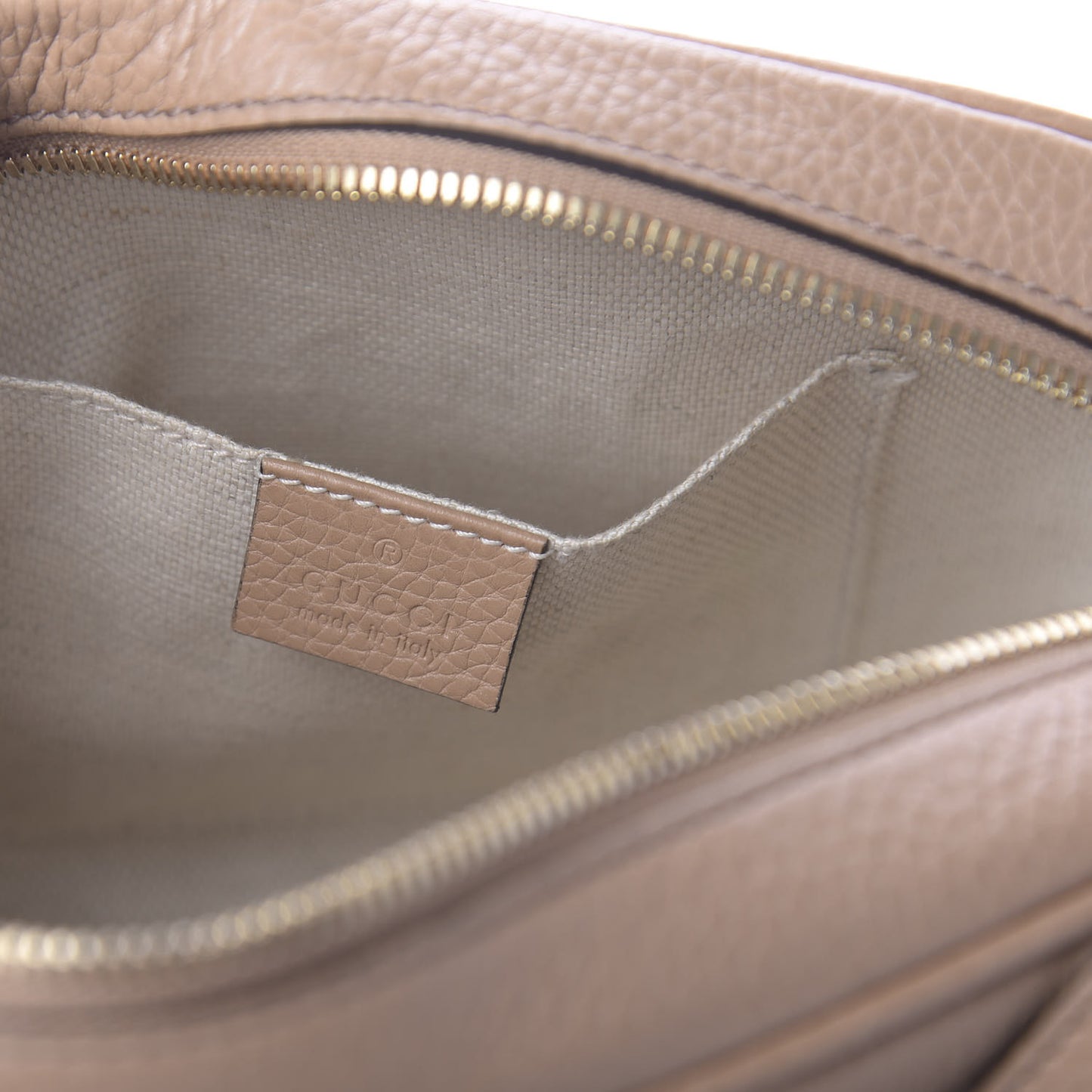 Pebbled Calfskin Small Soho Disco Bag Camelia