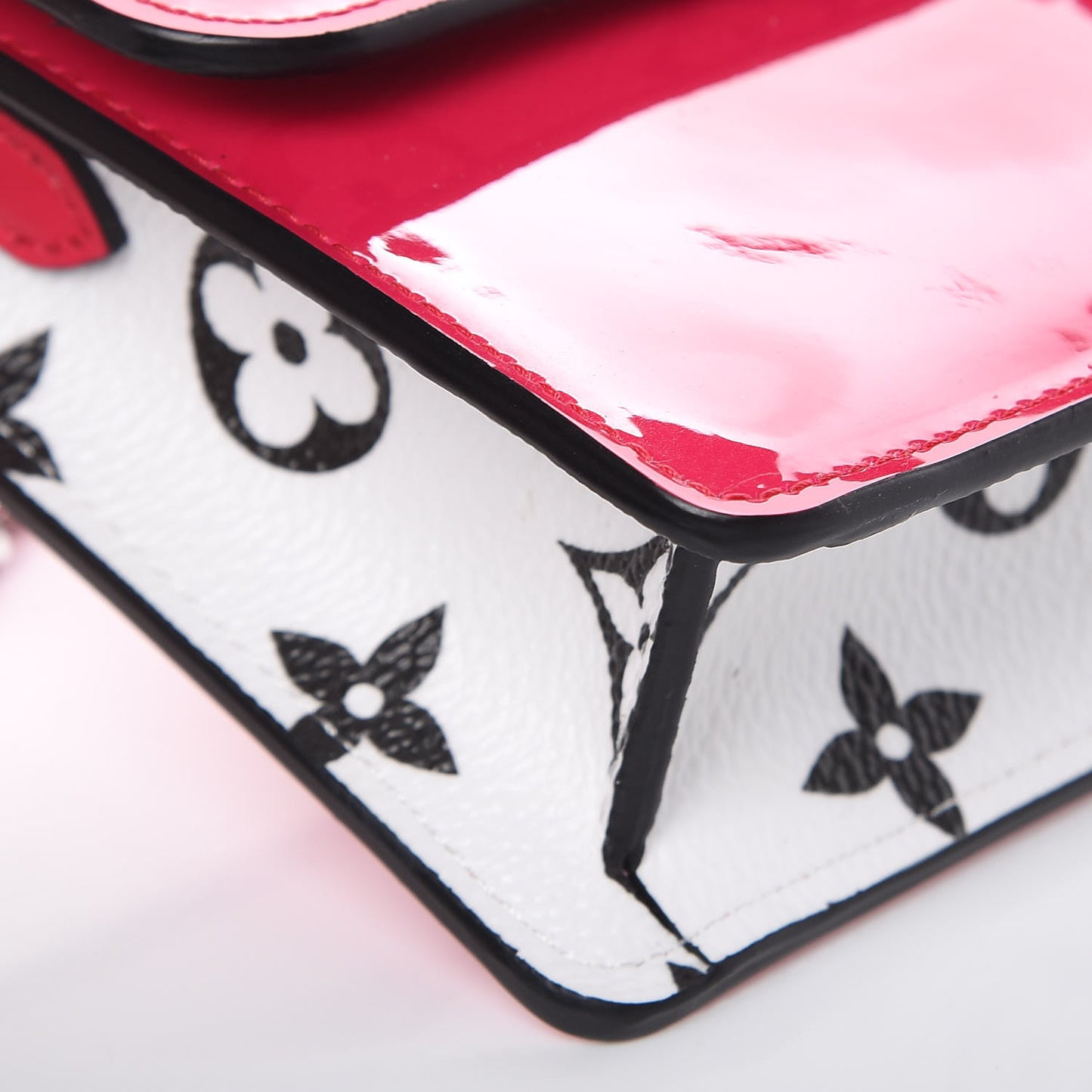 Patent Calfskin Monogram Cherrywood Chain Wallet Berlingot Pink