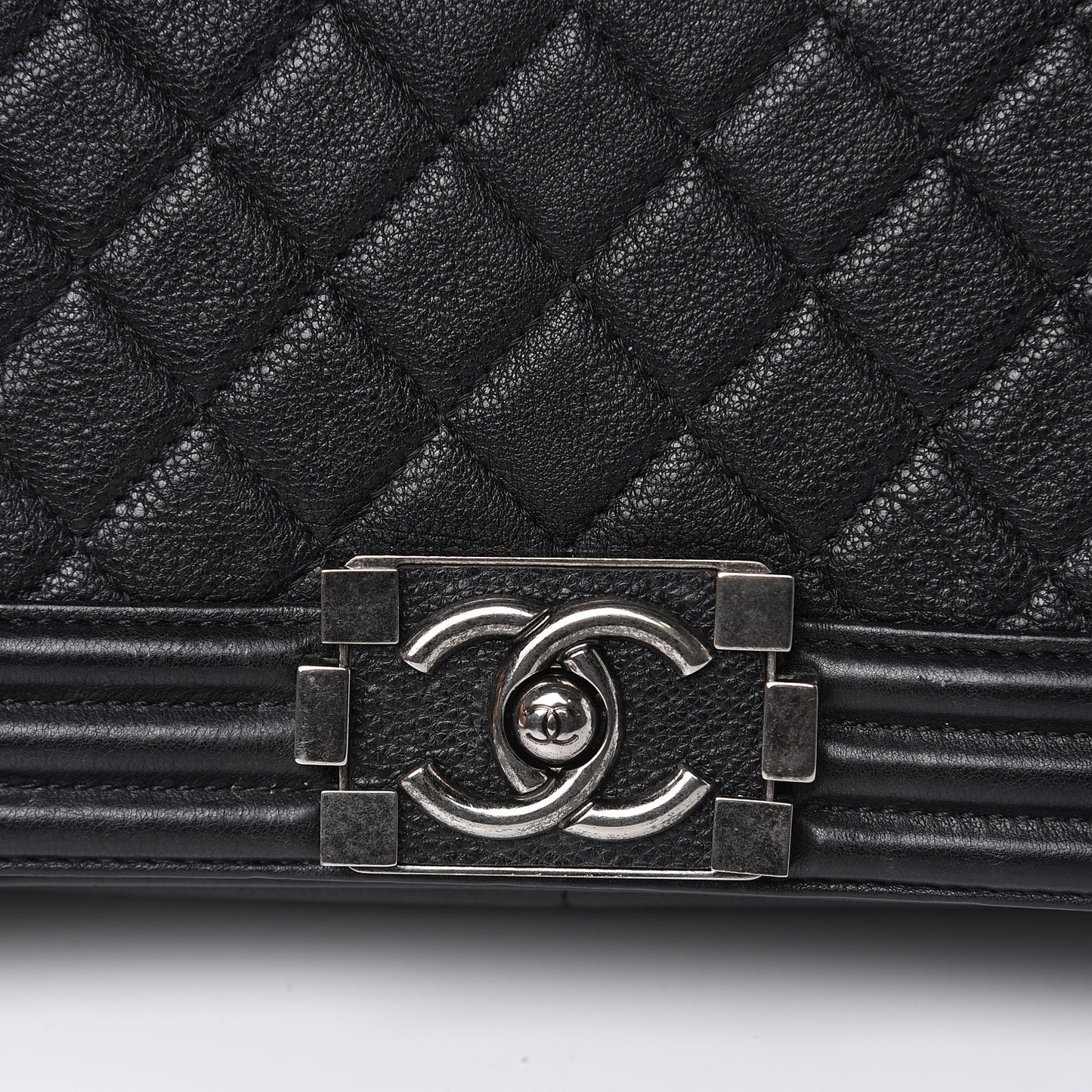 Grained Calfskin Quilted New Medium Boy Flap Black