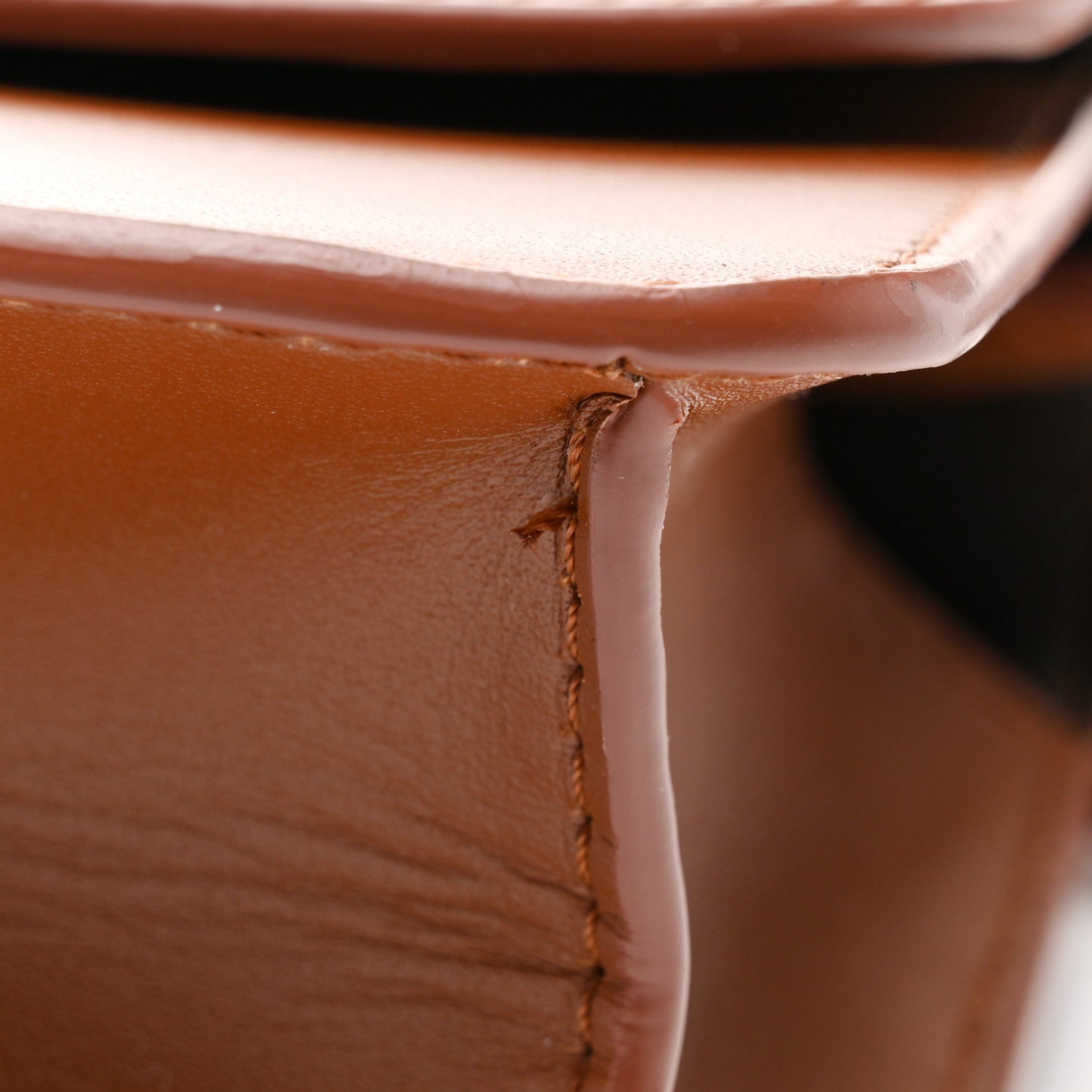 Smooth Calfskin The Sofia E/W Crossbody Cuir