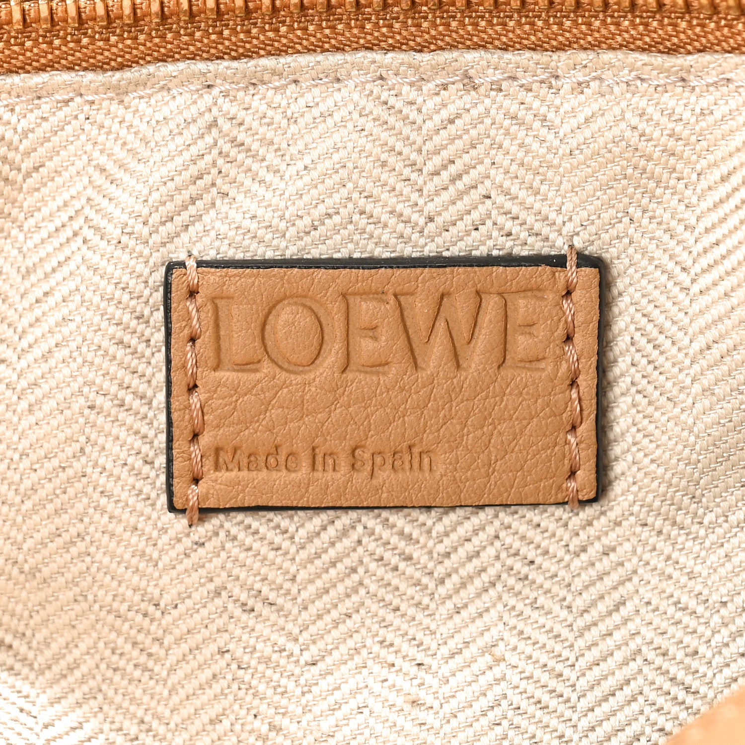 Loewe Calfskin Small Puzzle Bag Dune Warm Desert 6 of 8