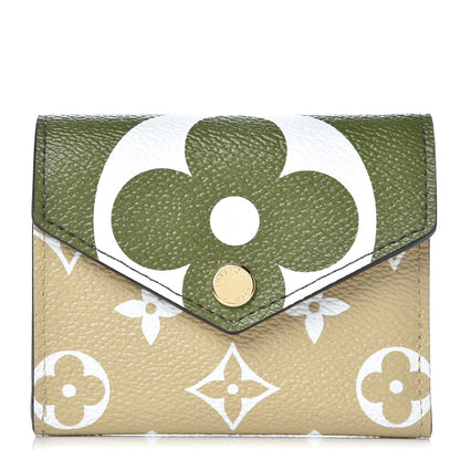 Louis Vuitton Monogram Giant Zoe Wallet Kaki 1 of 8