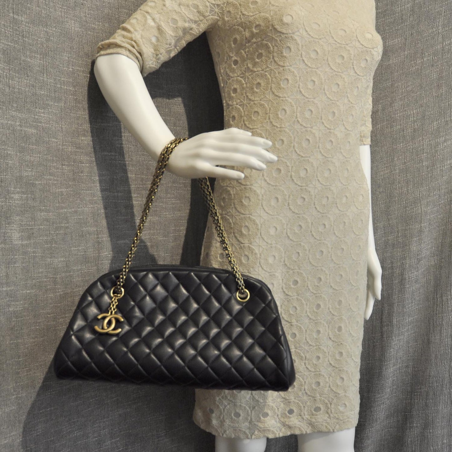 Lambskin Quilted Medium Just Mademoiselle Black