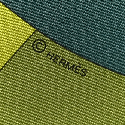 Hermes Silk Perspective Cavaliere 90 Twill Vert Creme Gris 4 of 5