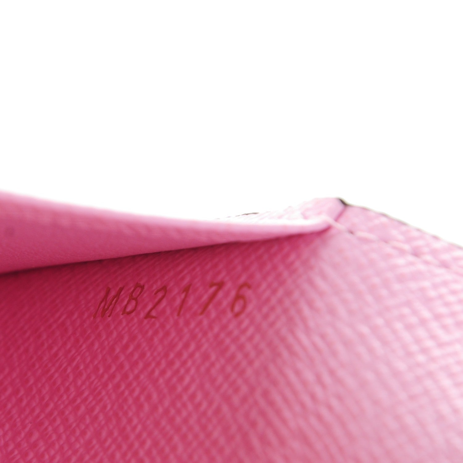 Louis Vuitton Monogram 2016 Christmas Animation Passport Cover Rose Ballerine 7 of 7