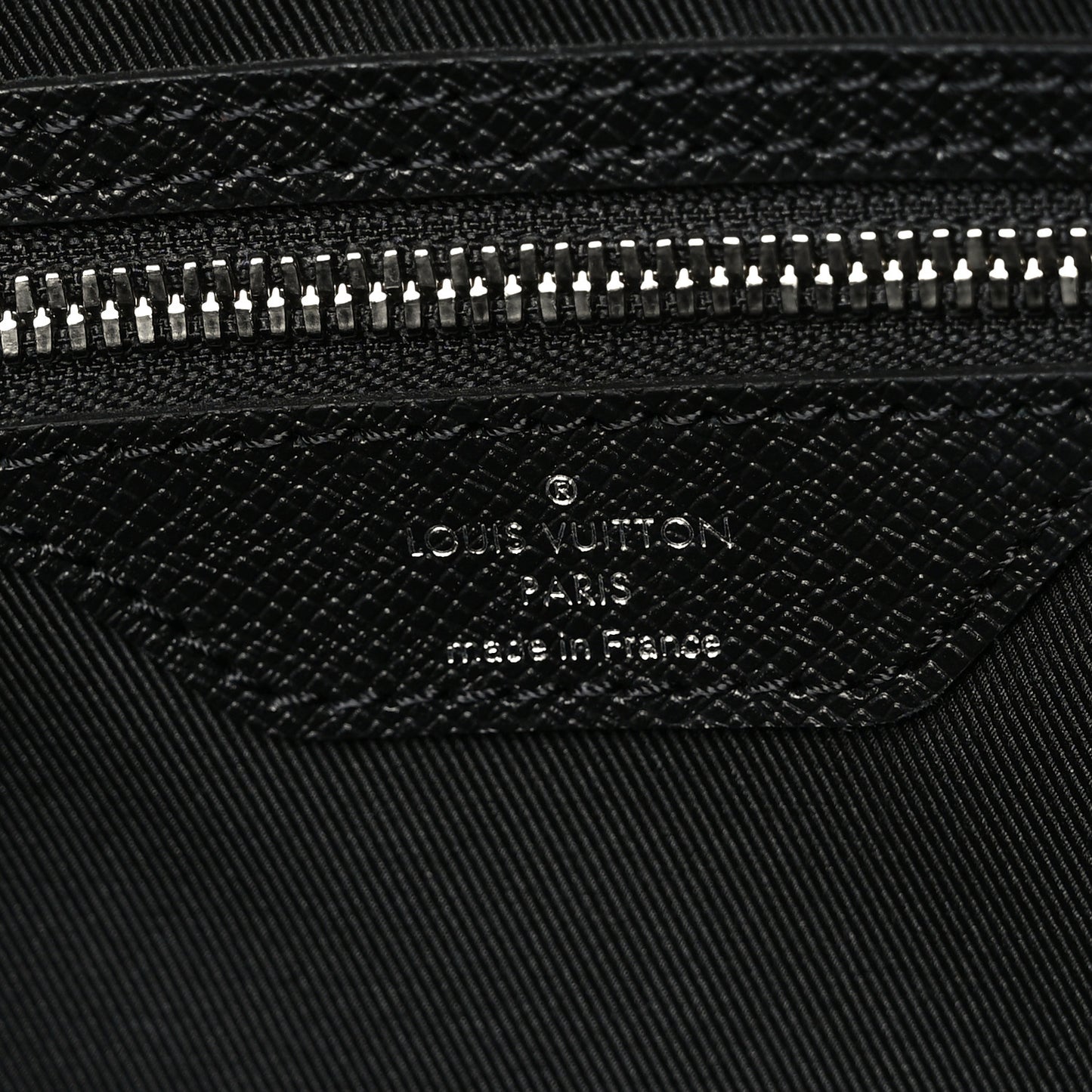 Taiga Monogram Eclipse Keepall Bandouliere 50 Black