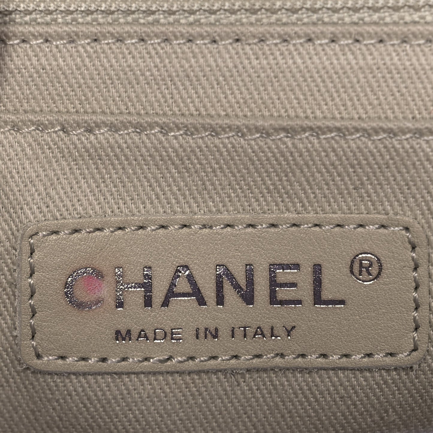Caviar Medium Timeless CC Flap Dark Red