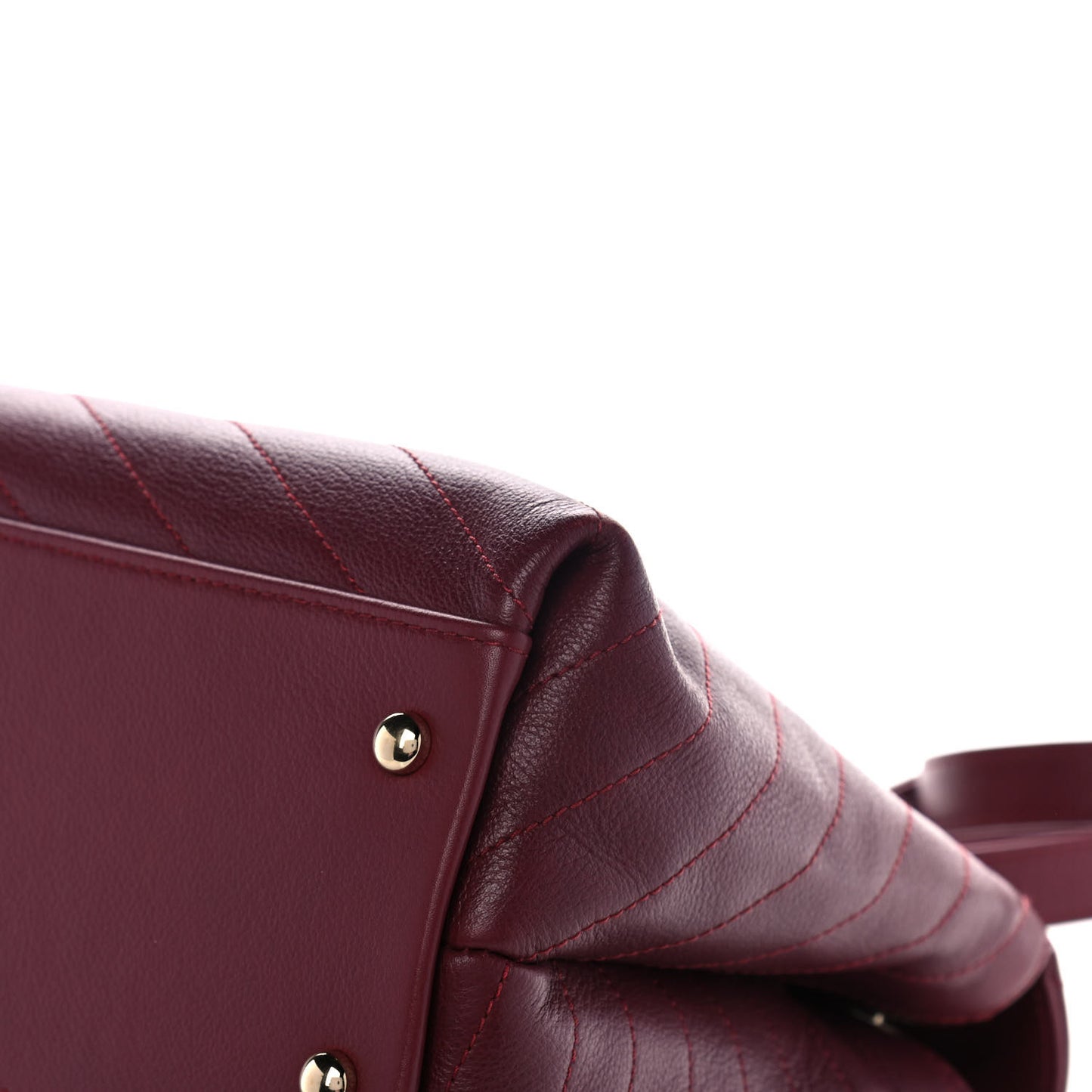 Grained Calfskin Stitched Chevron Medium Chic Top Handle Flap Red