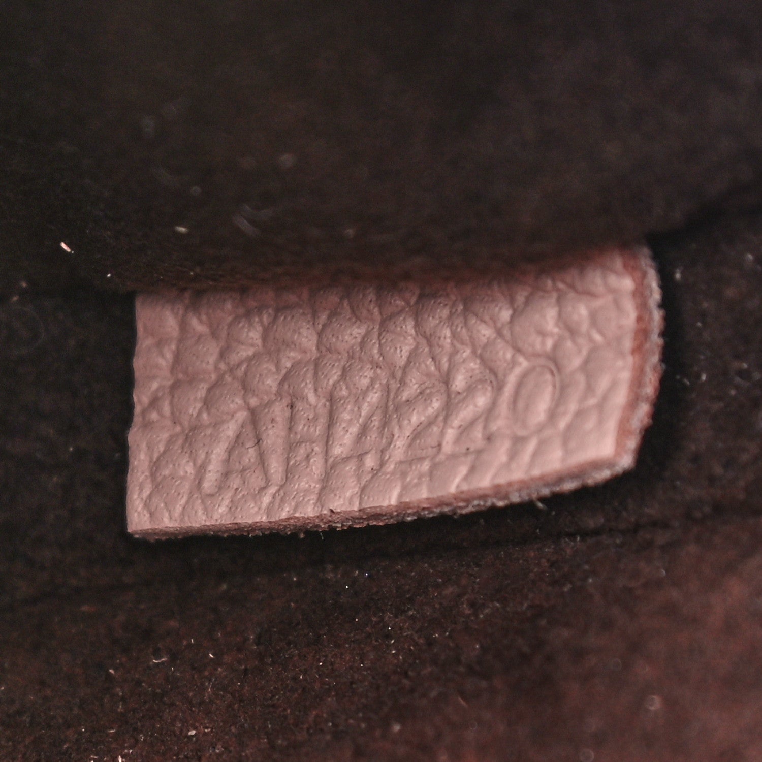 Louis Vuitton Mahina Bella Magnolia 8 of 12