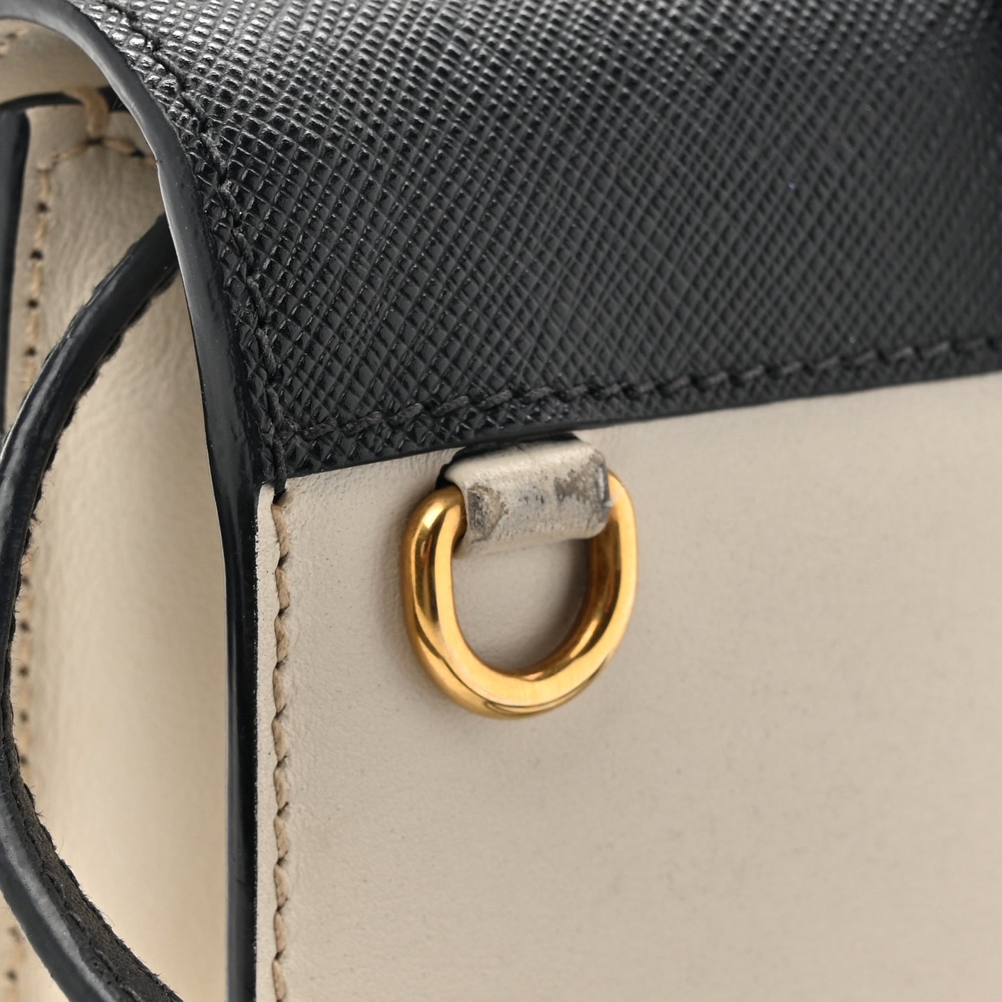 City Calf Saffiano Cahier Bag Talco Black