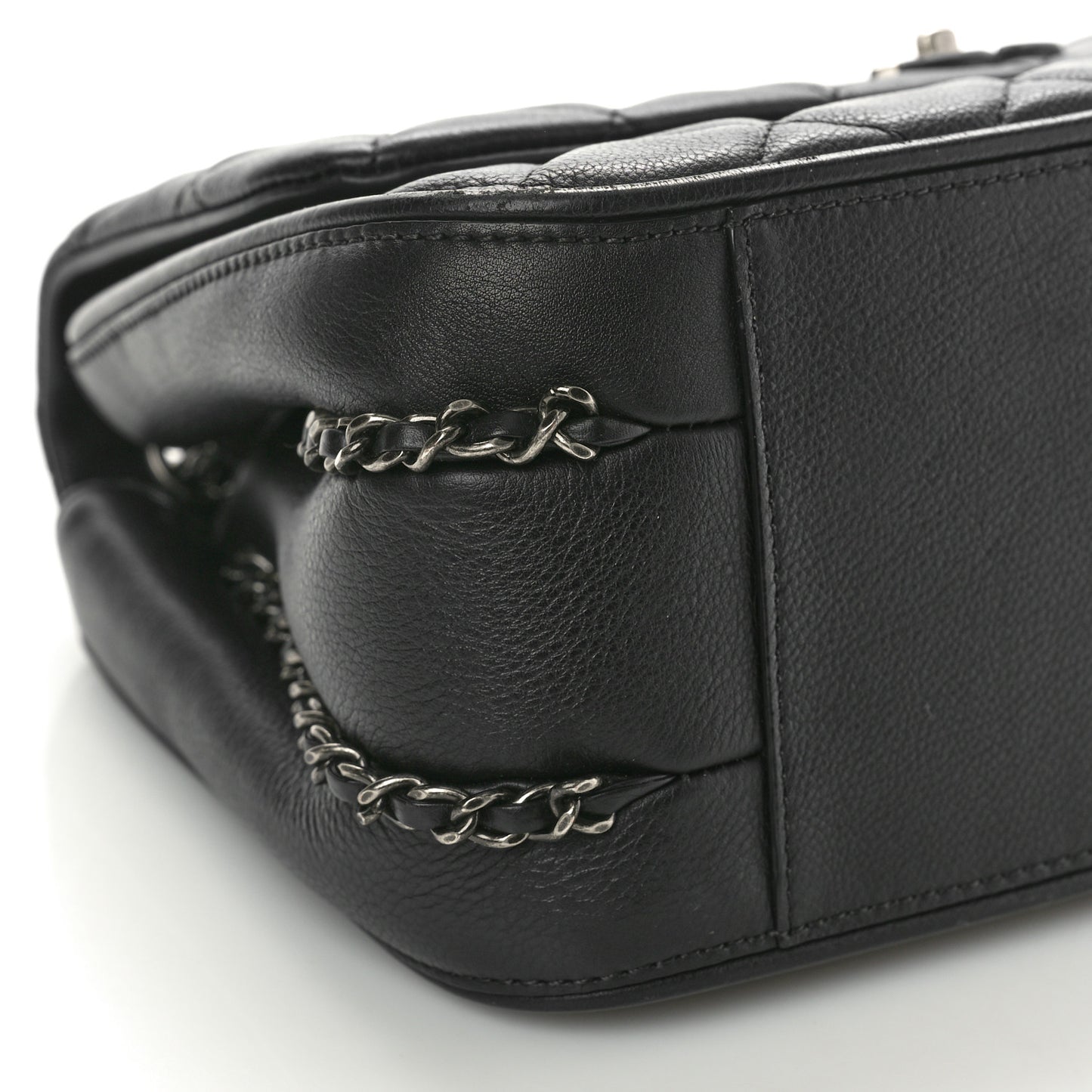 Calfskin Quilted Medium Frame in Chain Flap Black
