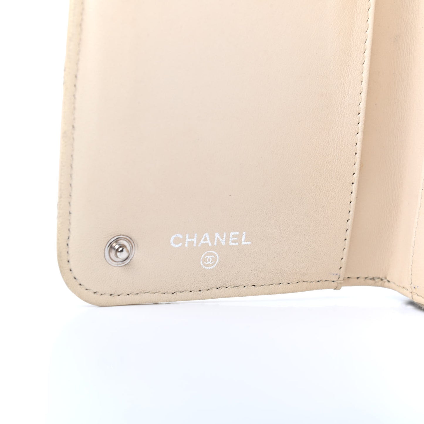 Aged Calfskin Diamond Stitched Zip Around Wallet White