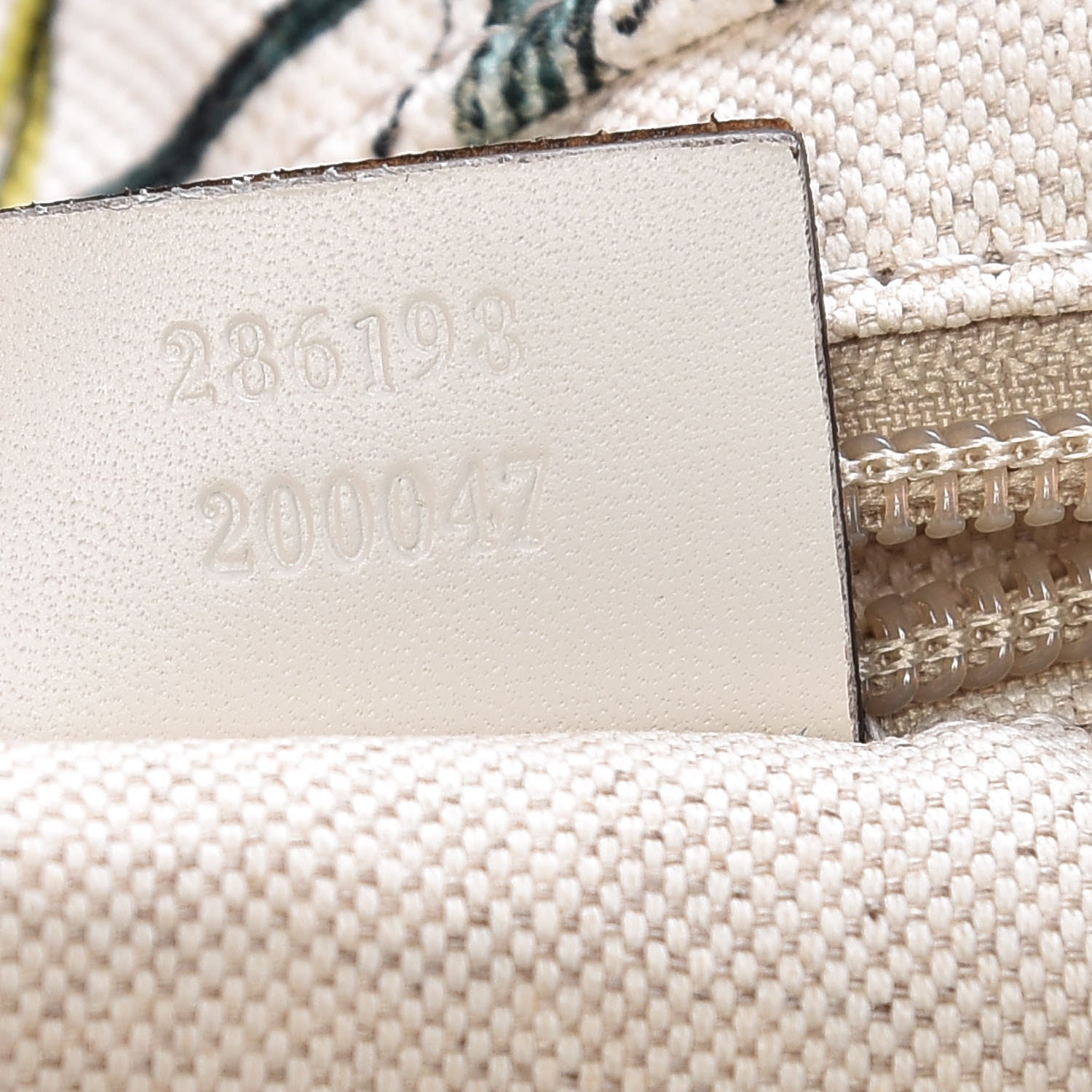 Gucci Canvas Flora Infinity Large Tote White 7 of 9
